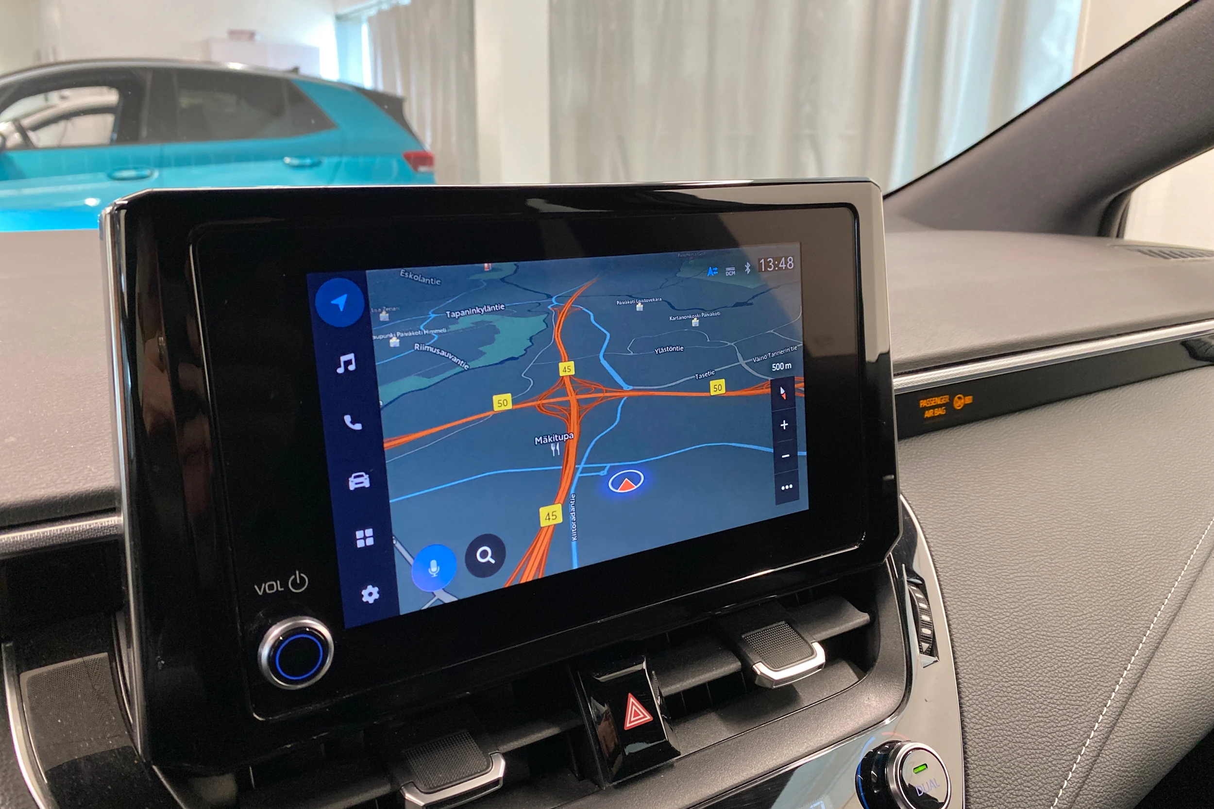 Valkoinen Toyota Corolla 2023 kuva 12.