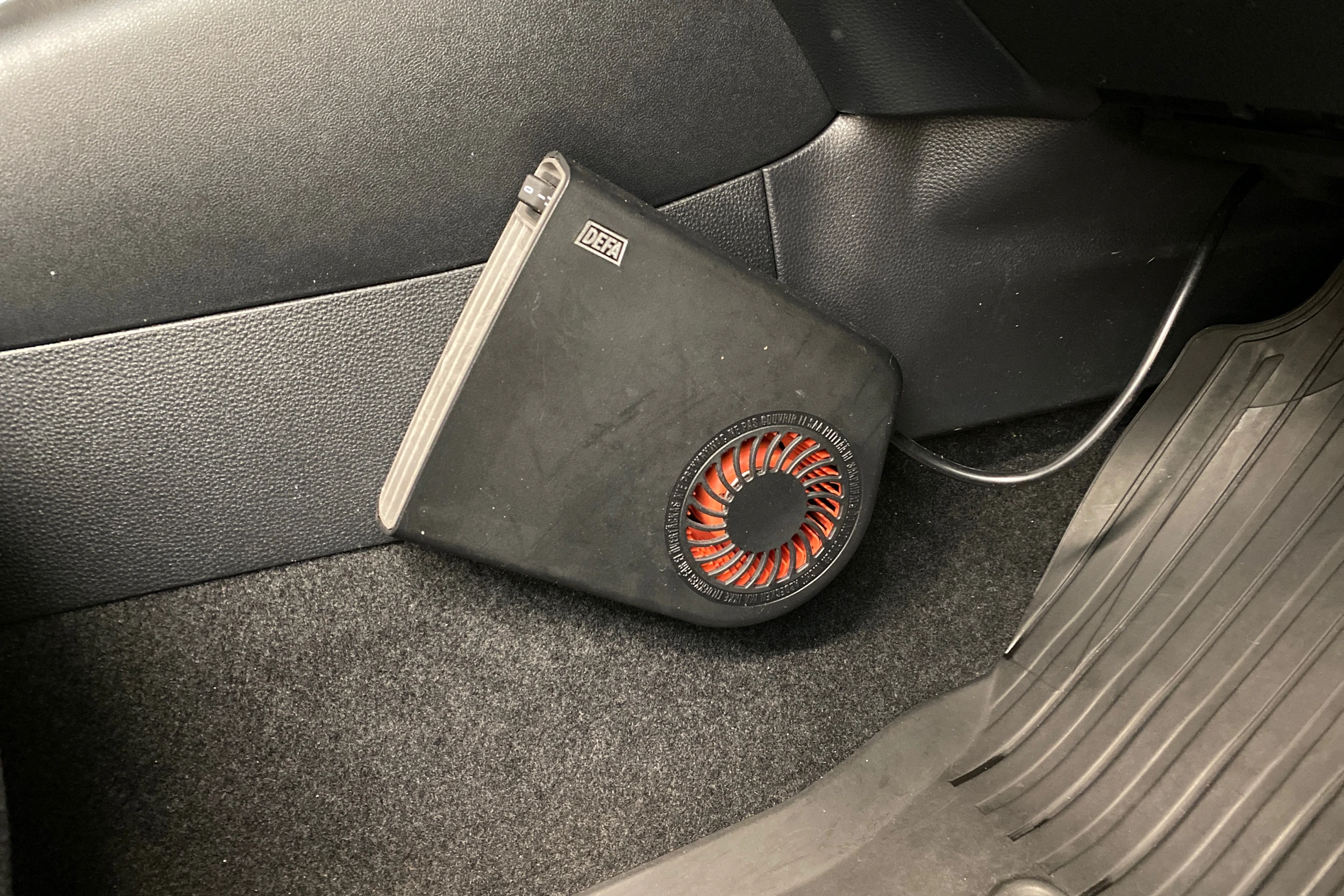 Valkoinen Toyota Corolla 2023 kuva 23.