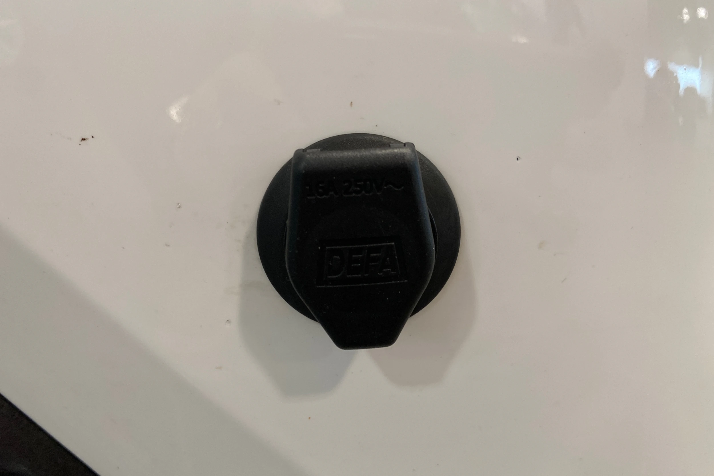 Valkoinen Toyota Corolla 2023 kuva 24.