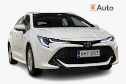 valkoinen Toyota Corolla 2023 kuva 1.