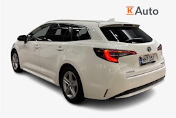 valkoinen Toyota Corolla 2023 kuva 2.