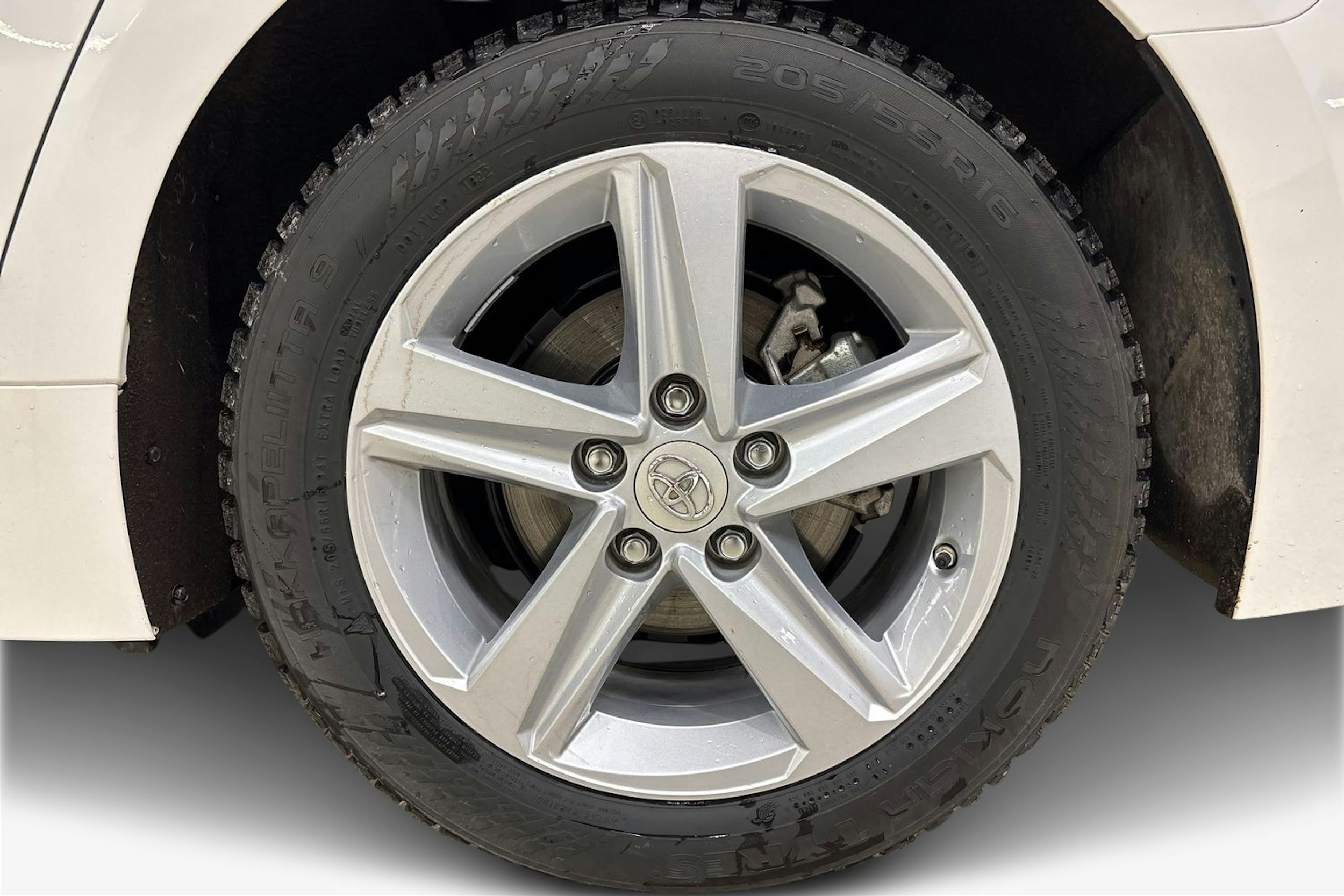 valkoinen Toyota Corolla 2023 kuva 11.