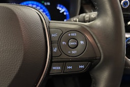 valkoinen Toyota Corolla 2023 kuva 20.