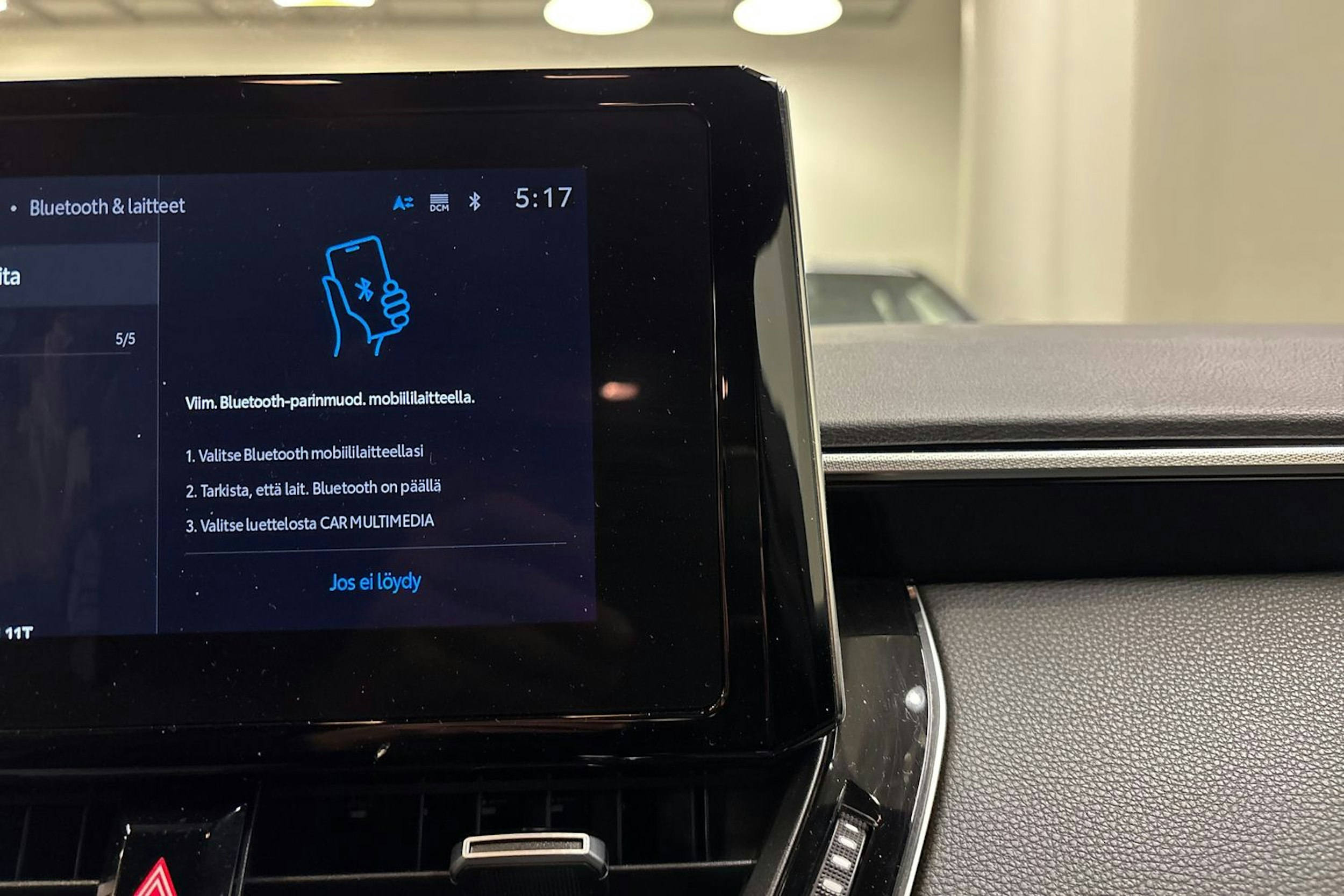 valkoinen Toyota Corolla 2023 kuva 26.