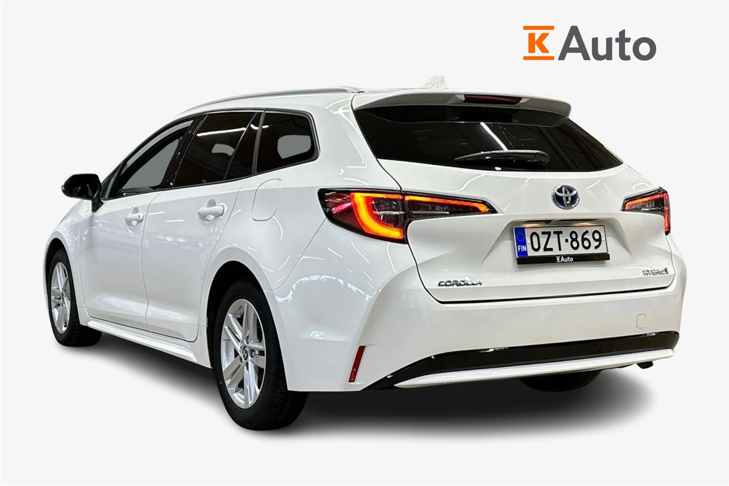 valkoinen Toyota Corolla 2023 kuva 3.