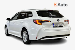 valkoinen Toyota Corolla 2023 kuva 3.