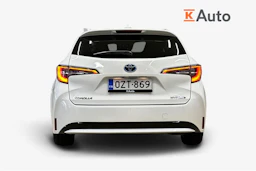 valkoinen Toyota Corolla 2023 kuva 4.