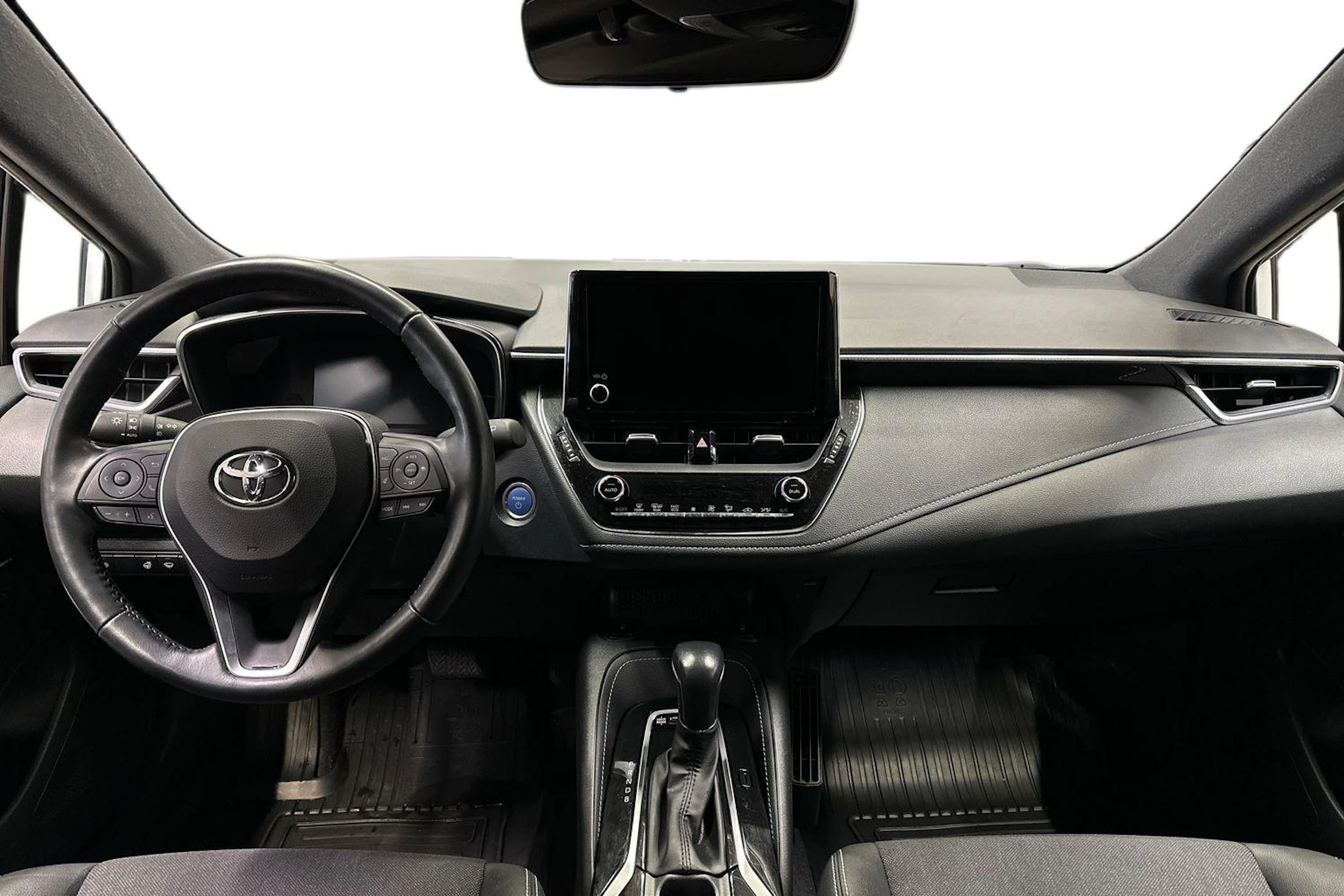 valkoinen Toyota Corolla 2023 kuva 9.