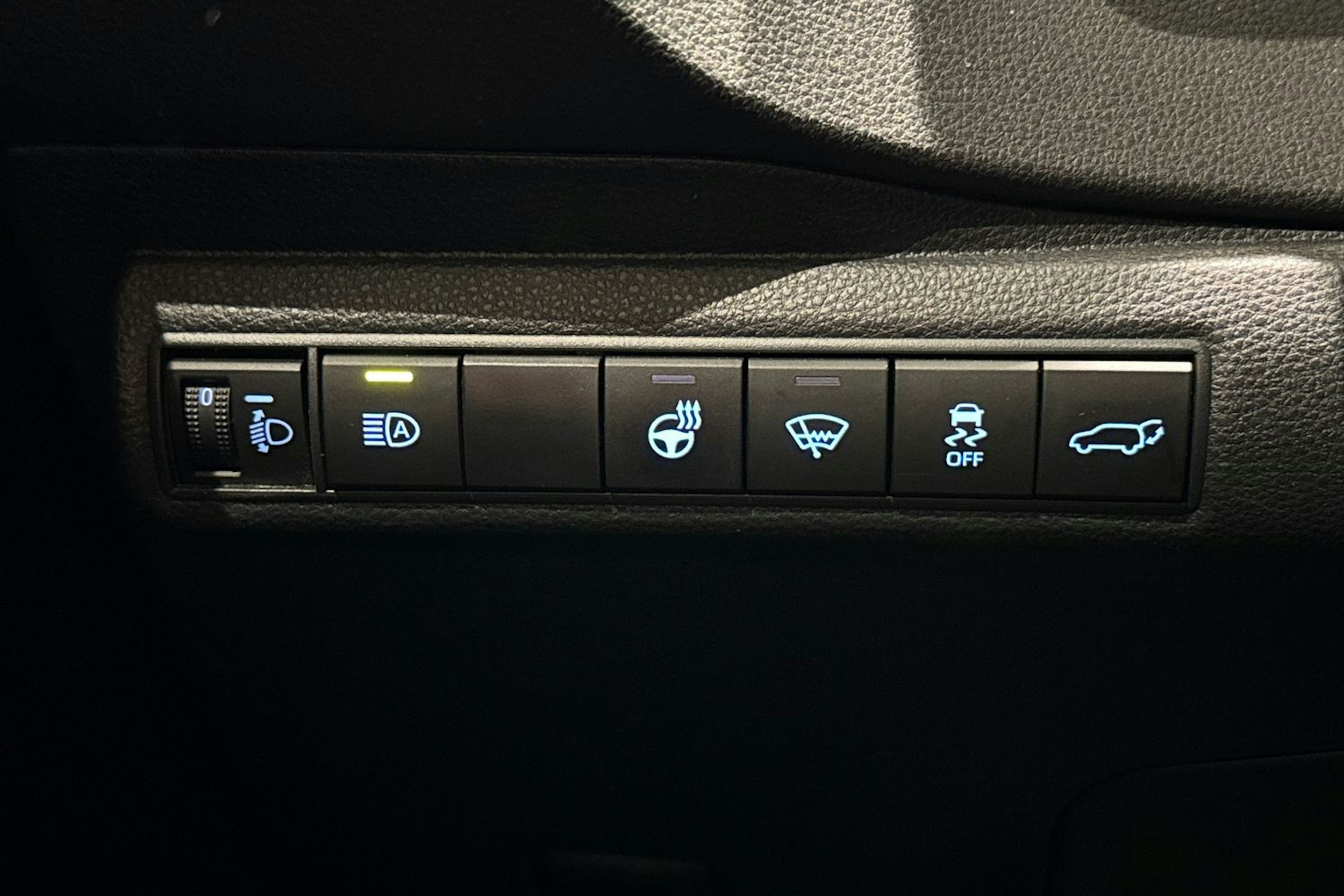 met. ruskea (beige) Toyota Corolla 2023 kuva 17.