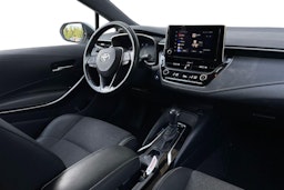 Valkoinen Toyota Corolla 2023 kuva 3.