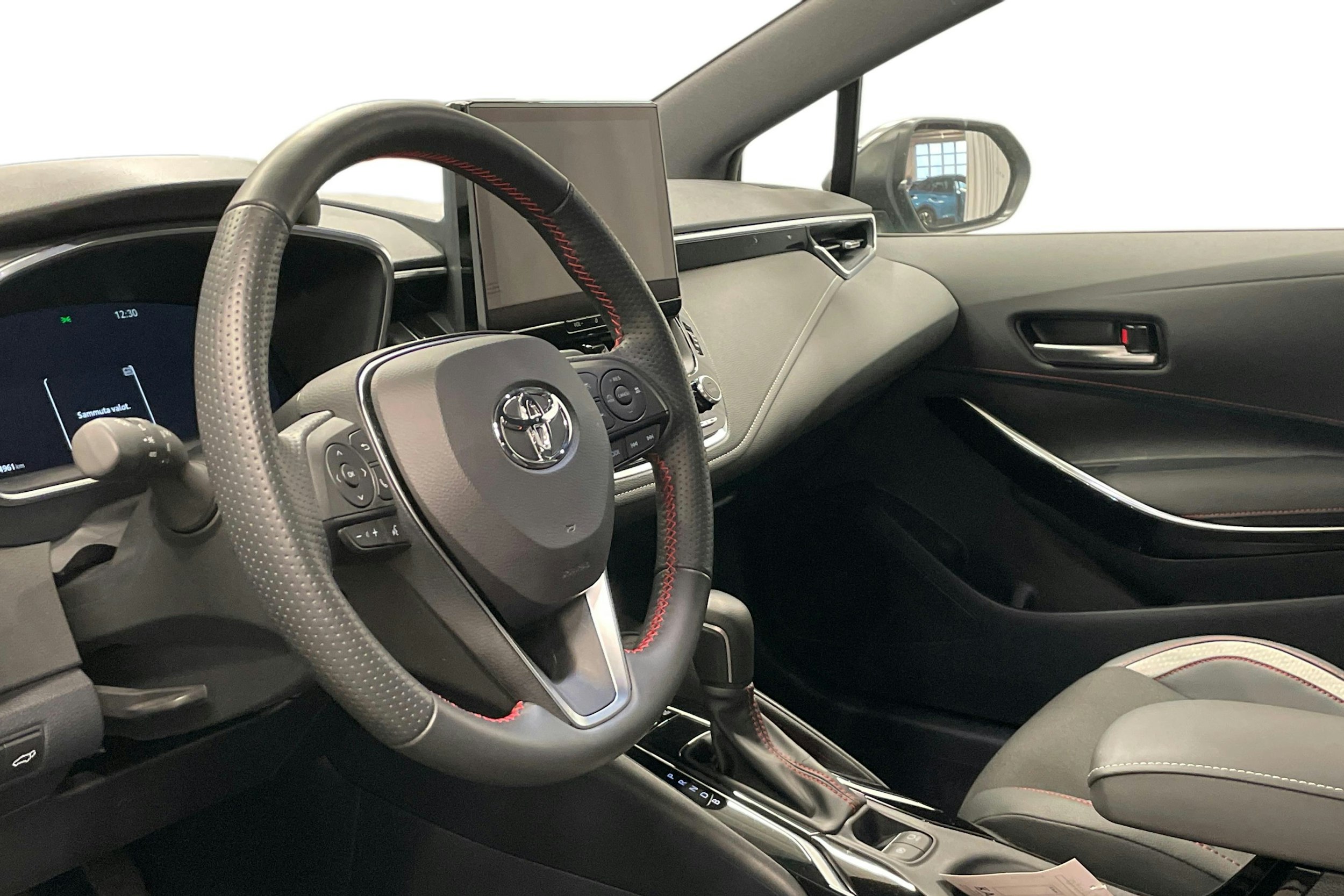 vihreä Toyota Corolla 2024 kuva 3.