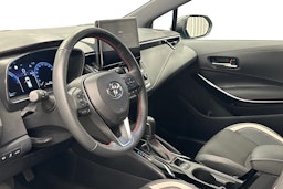 vihreä Toyota Corolla 2024 kuva 7.