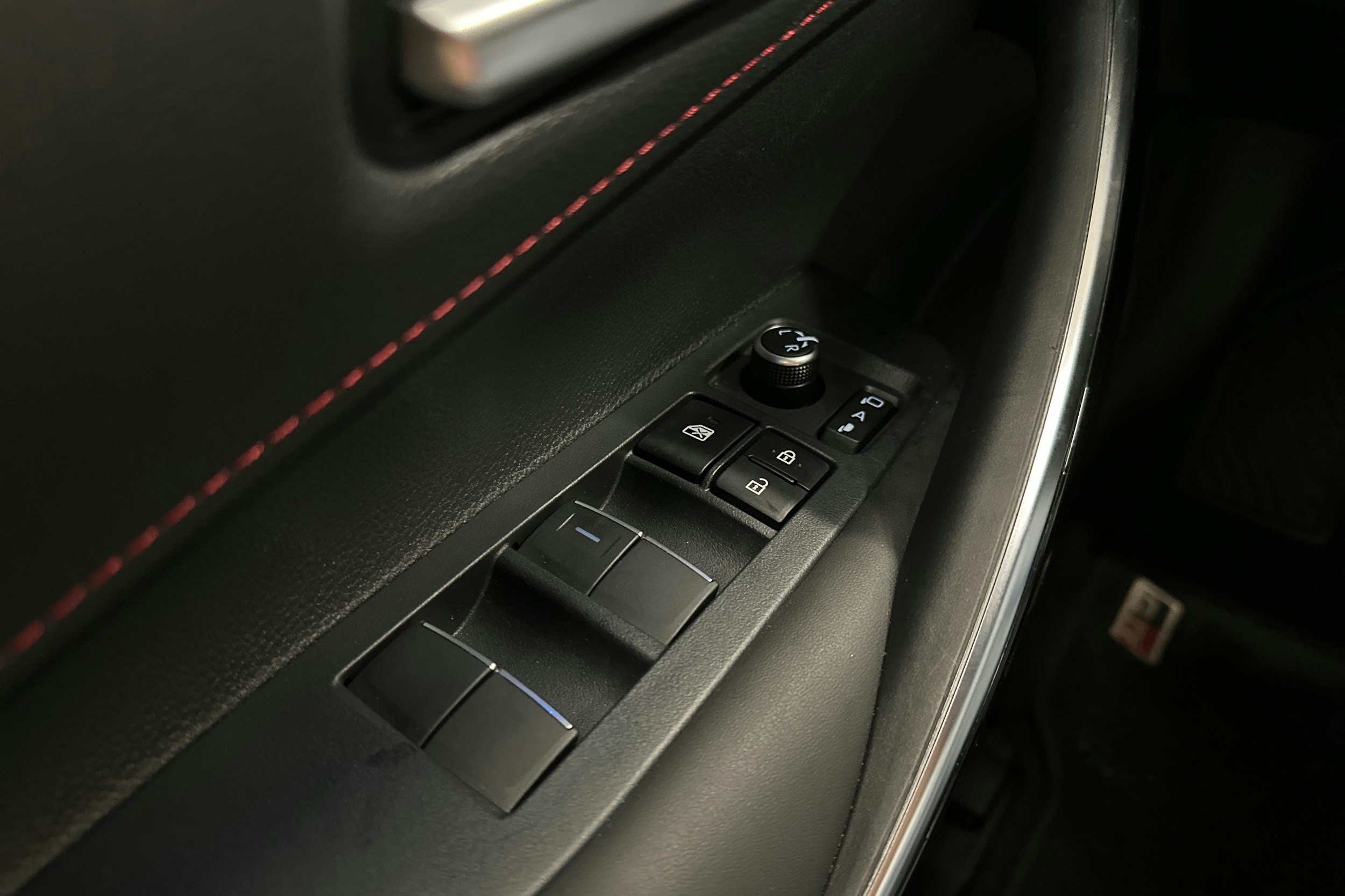 vihreä Toyota Corolla 2024 kuva 18.