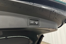 vihreä Toyota Corolla 2024 kuva 24.