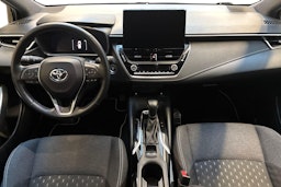 musta Toyota Corolla 2024 kuva 9.