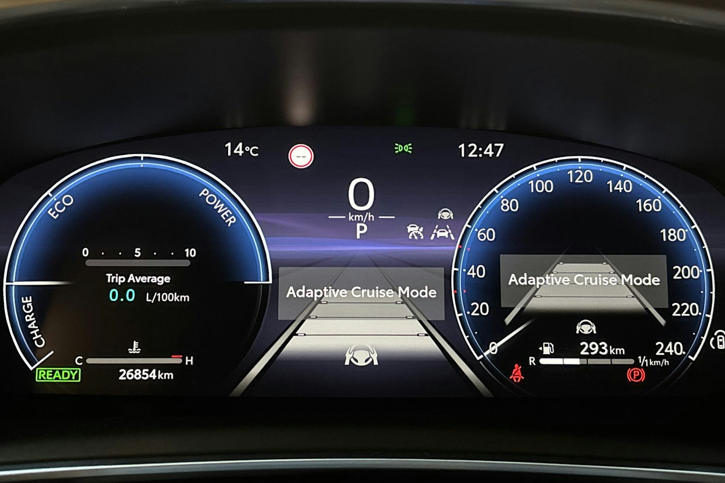 musta Toyota Corolla 2024 kuva 18.