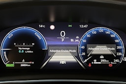 musta Toyota Corolla 2024 kuva 18.