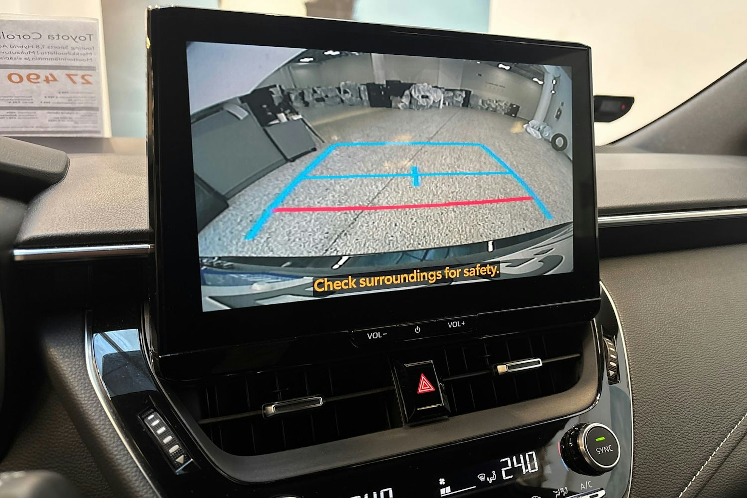 musta Toyota Corolla 2024 kuva 19.