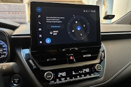 musta Toyota Corolla 2024 kuva 21.