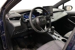 sininen Toyota Corolla 2024 kuva 3.