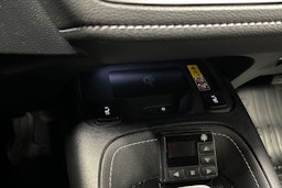 sininen Toyota Corolla 2024 kuva 18.