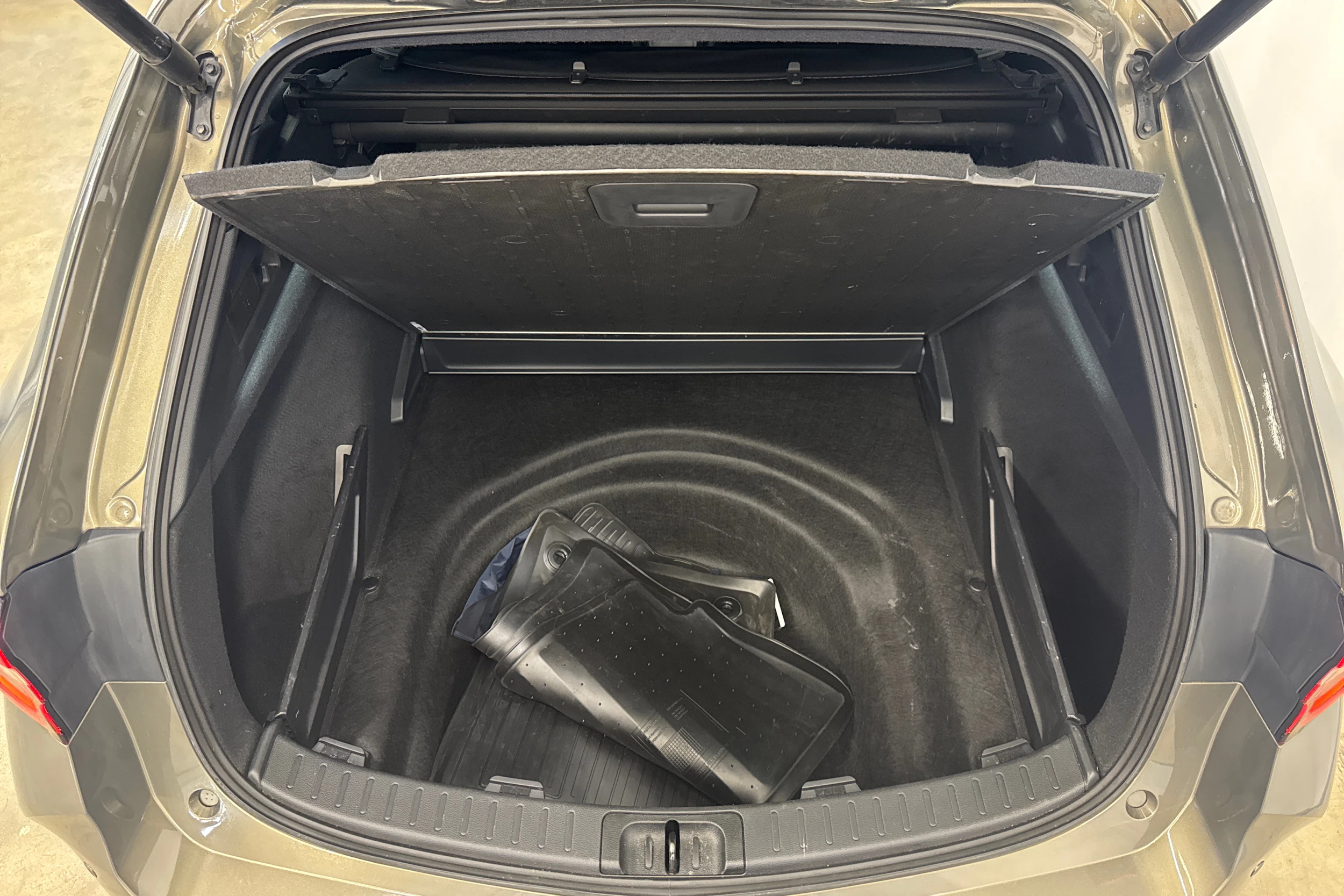 ruskea (beige) Toyota Corolla 2024 kuva 29.