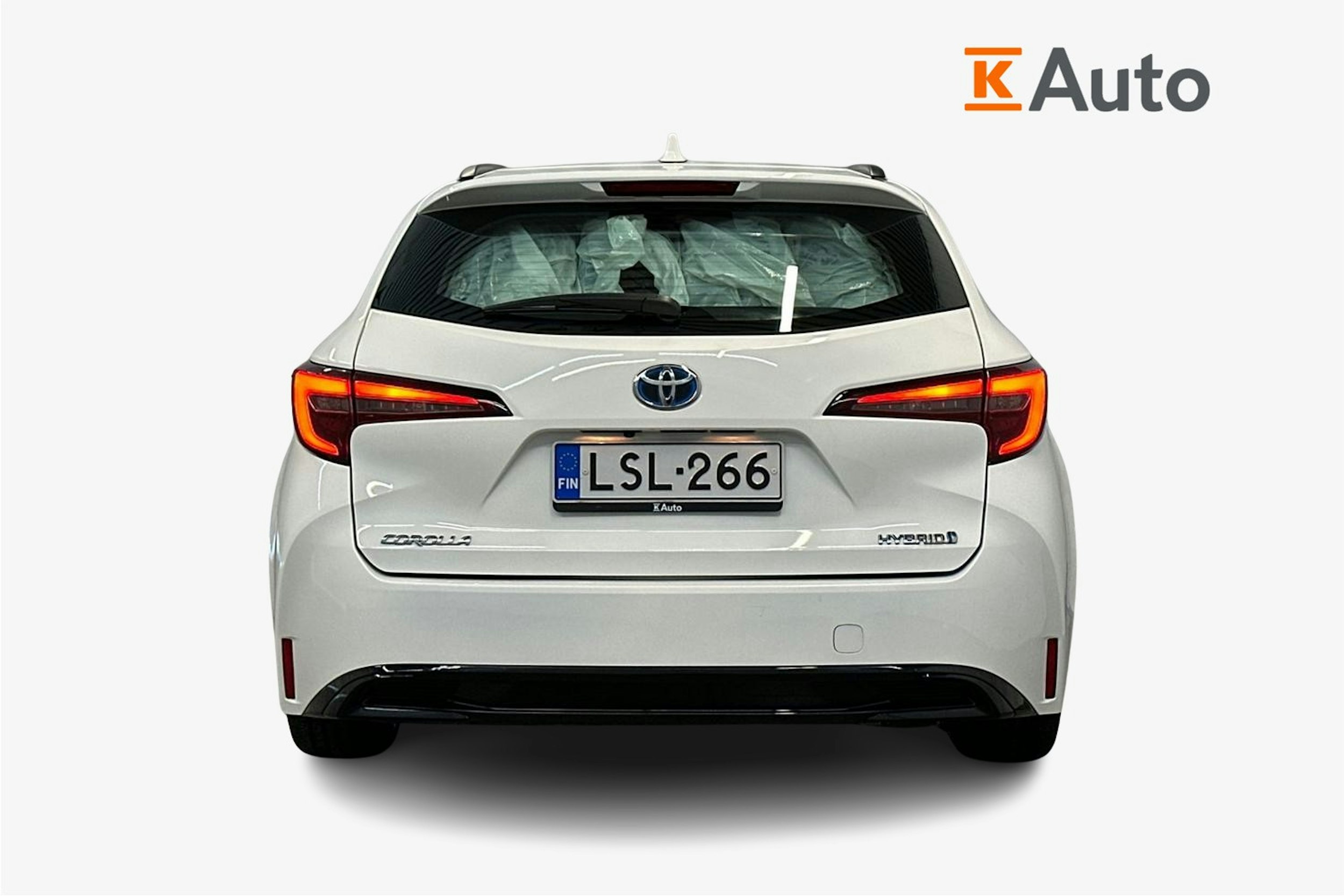 valkoinen Toyota Corolla 2024 kuva 3.