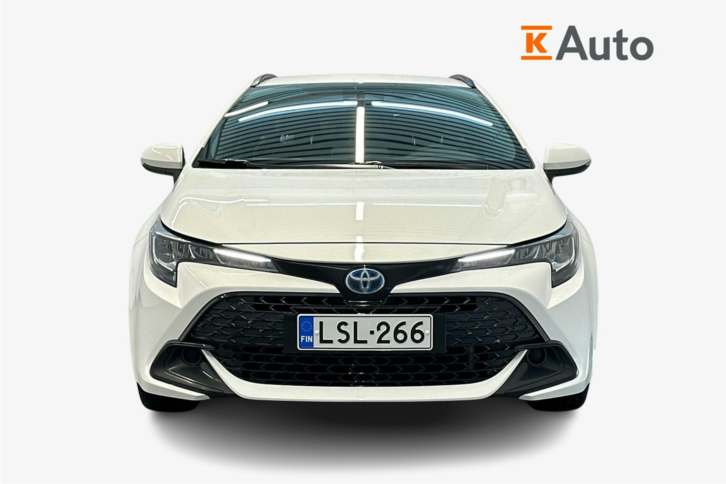 valkoinen Toyota Corolla 2024 kuva 5.