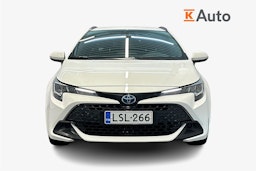 valkoinen Toyota Corolla 2024 kuva 5.