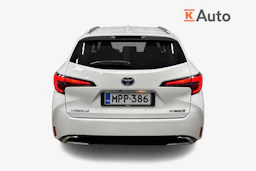 valkoinen Toyota Corolla 2024 kuva 3.
