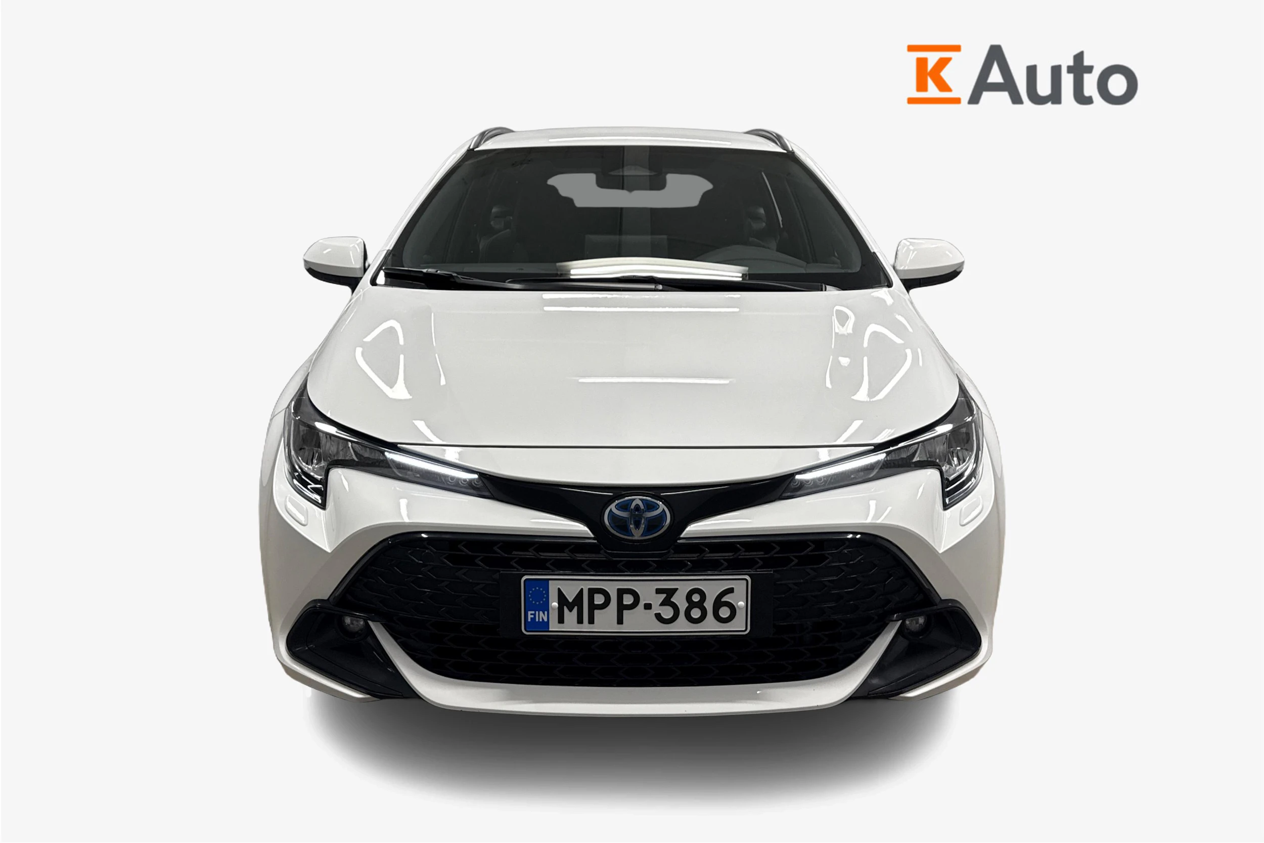 valkoinen Toyota Corolla 2024 kuva 4.