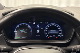 valkoinen Toyota Corolla 2024 kuva 15.