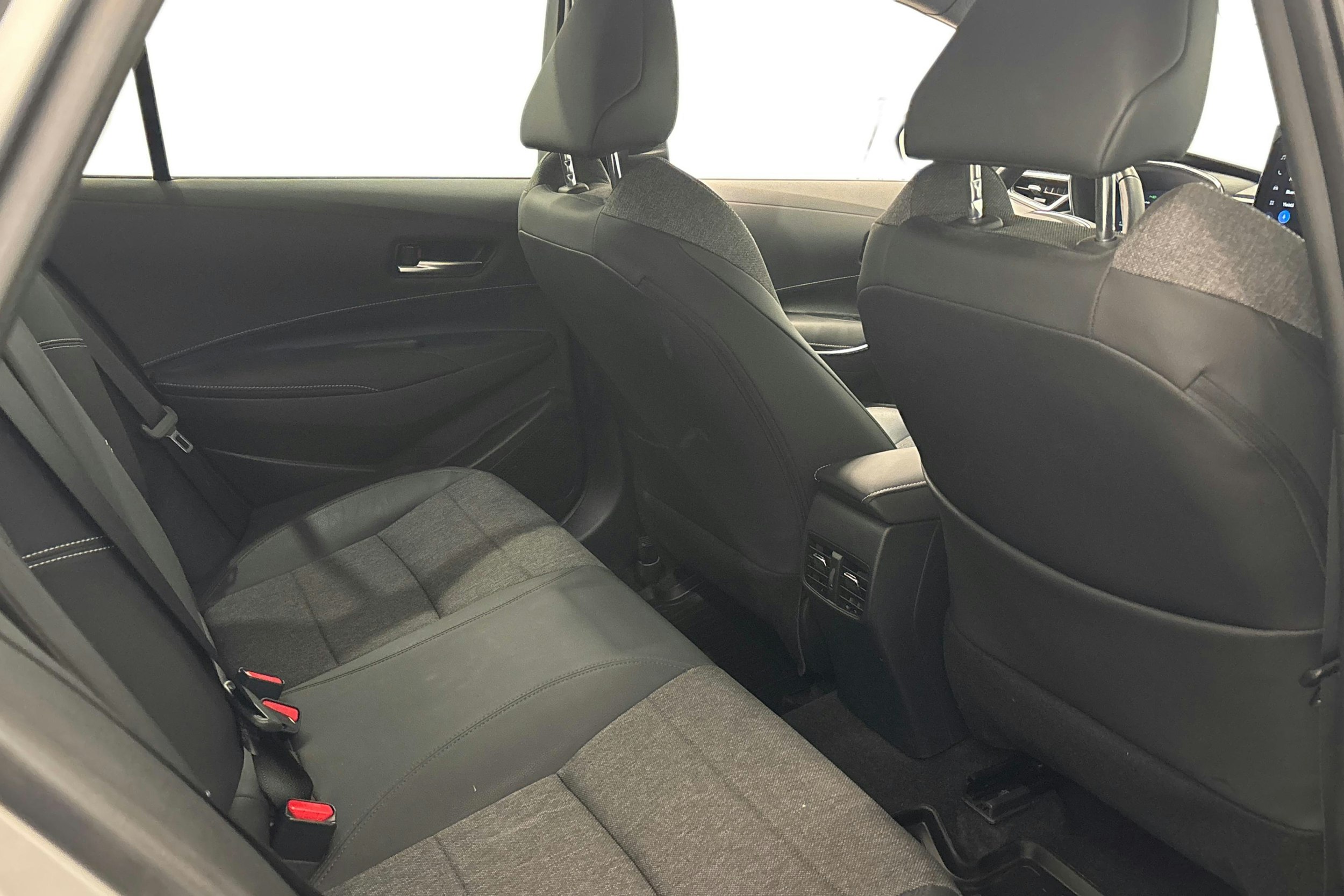 hopea Toyota Corolla 2024 kuva 11.