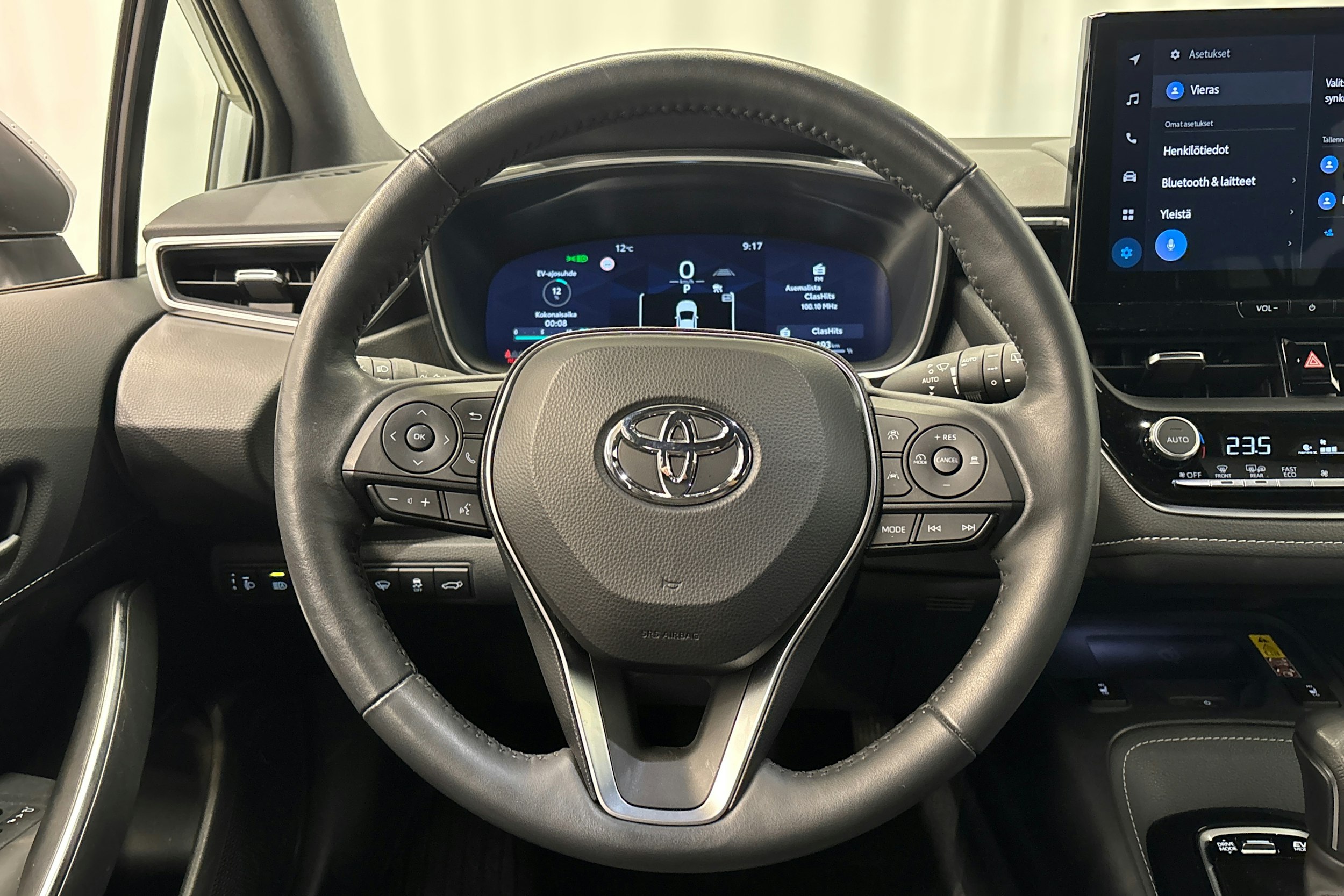 hopea Toyota Corolla 2024 kuva 16.