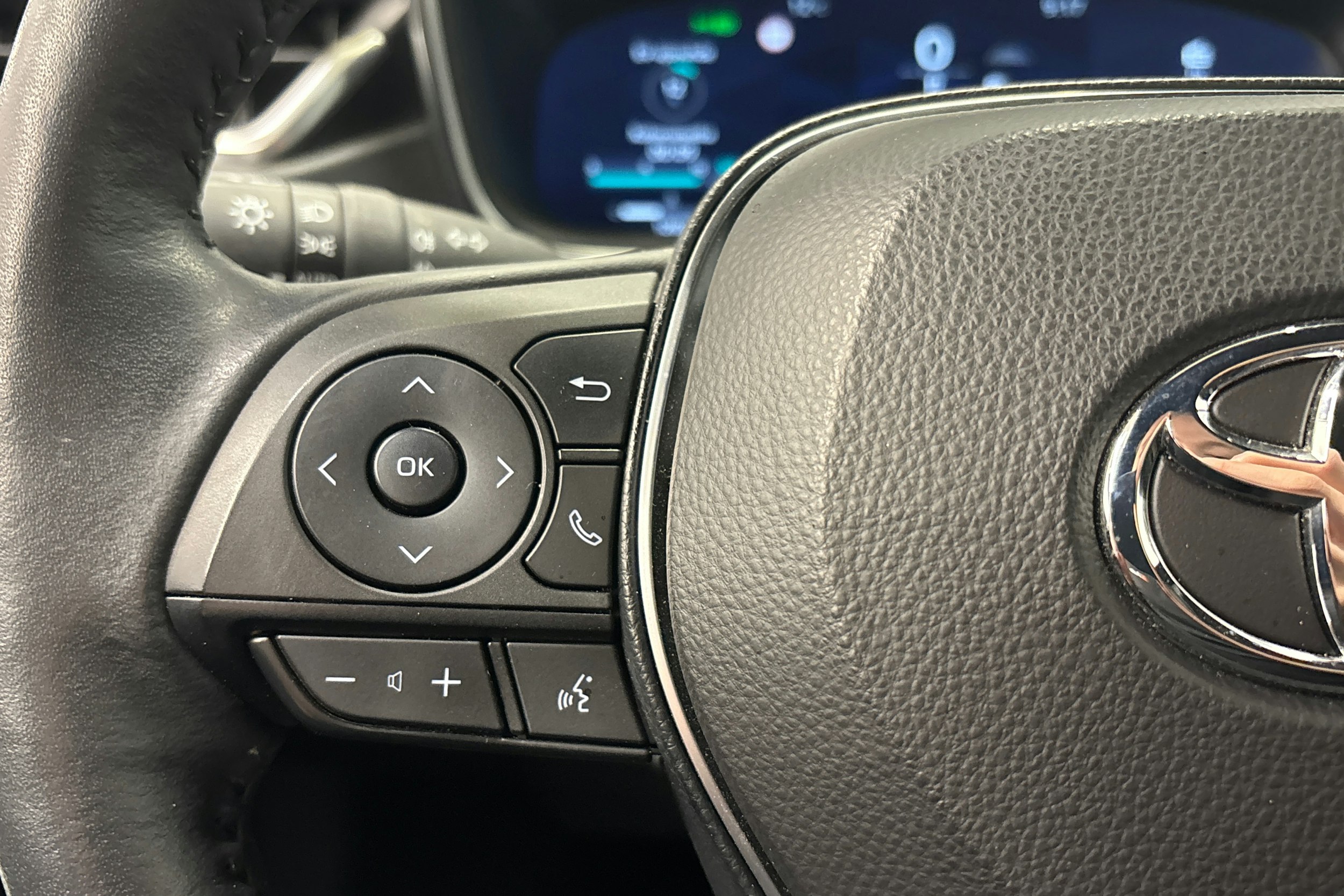 hopea Toyota Corolla 2024 kuva 17.