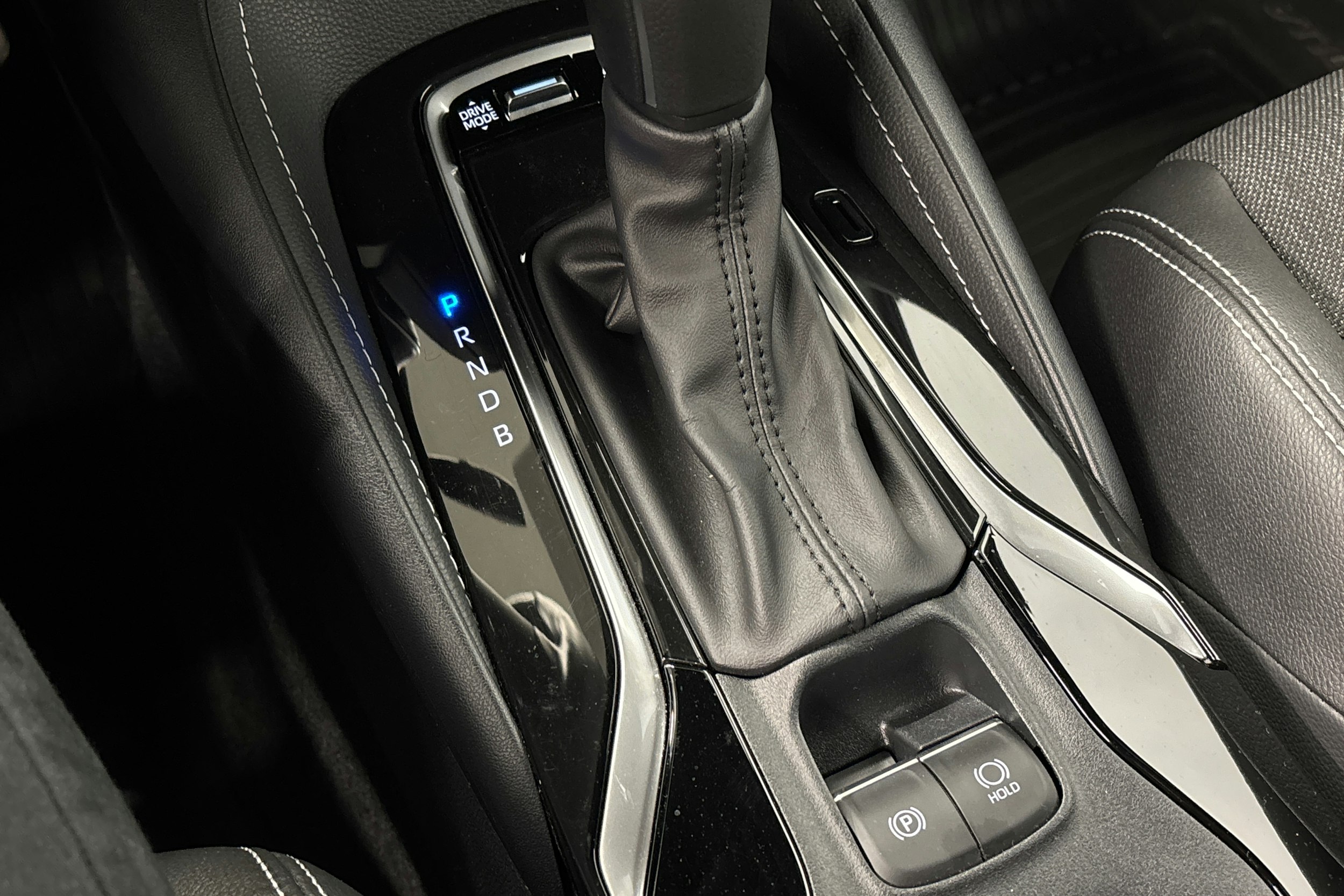 hopea Toyota Corolla 2024 kuva 25.