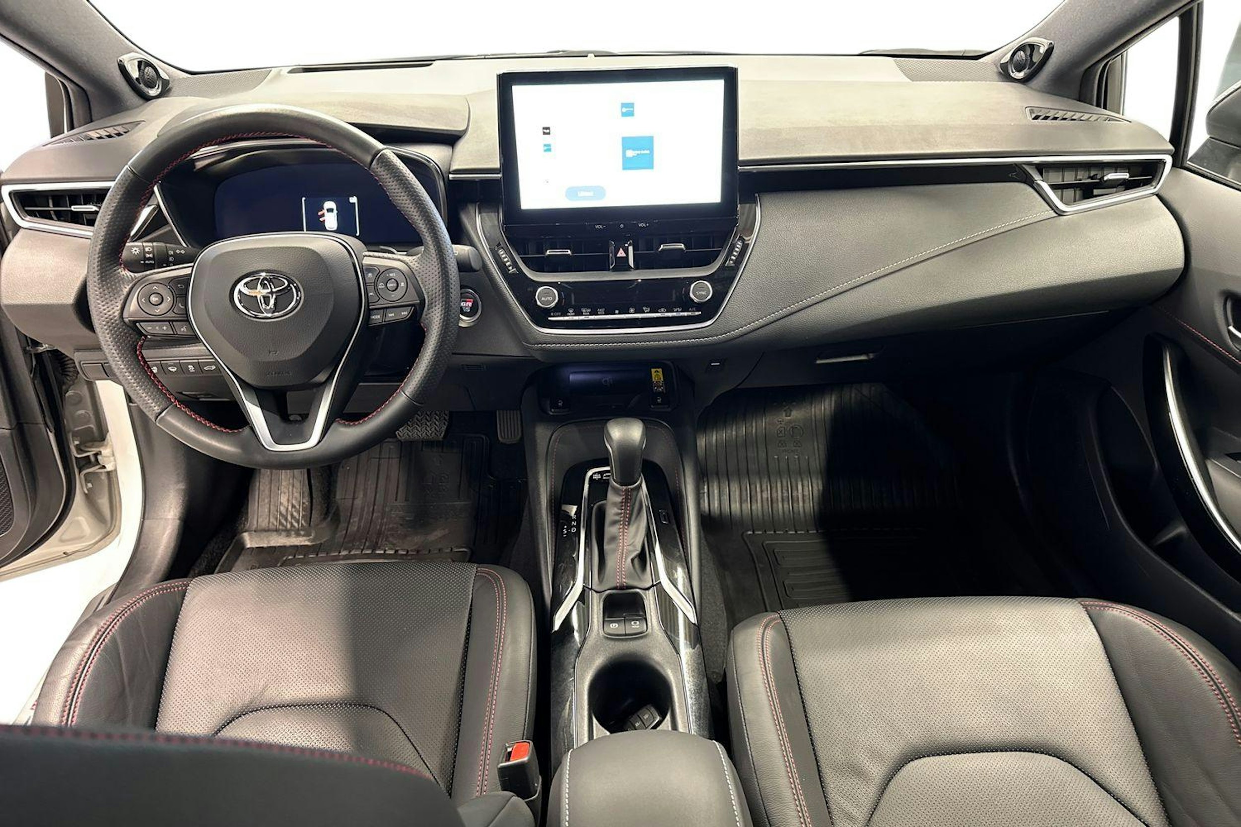 harmaa Toyota Corolla 2024 kuva 9.