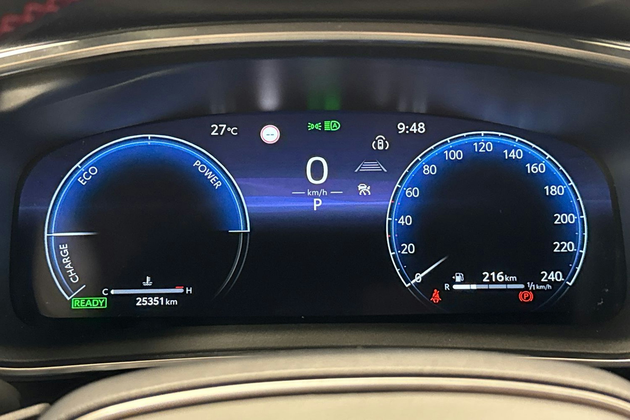 harmaa Toyota Corolla 2024 kuva 17.