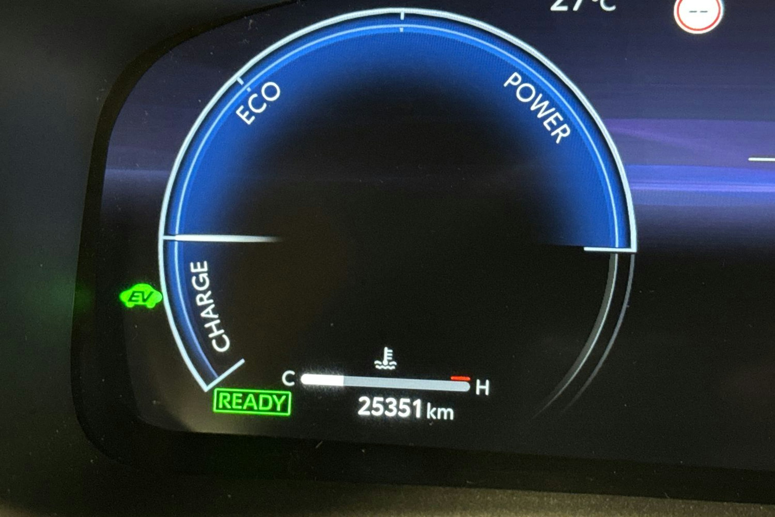 harmaa Toyota Corolla 2024 kuva 30.