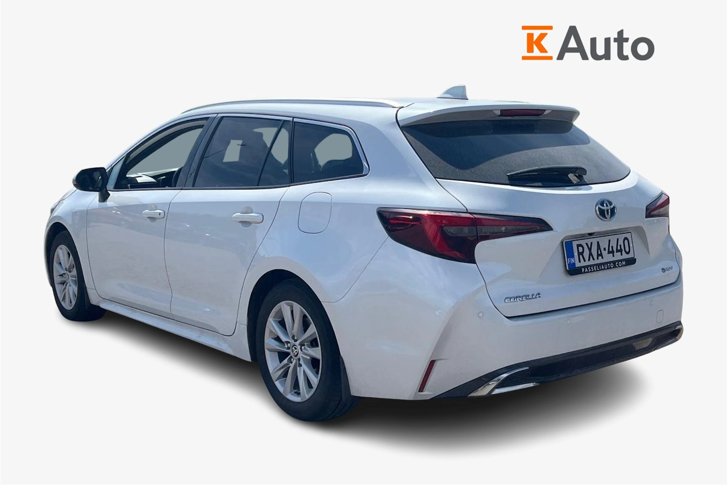 valkoinen Toyota Corolla 2024 kuva 2.