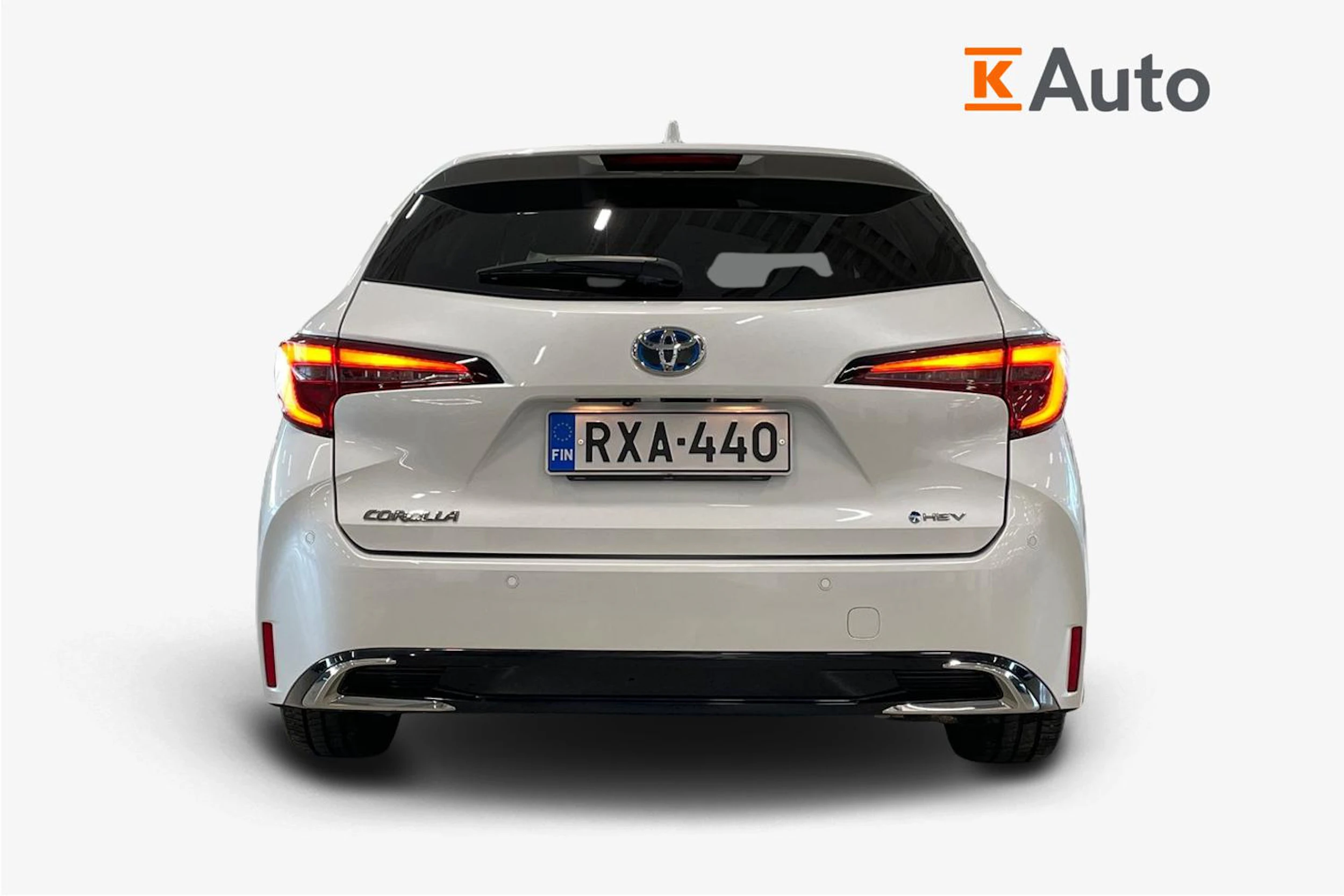 valkoinen Toyota Corolla 2024 kuva 4.