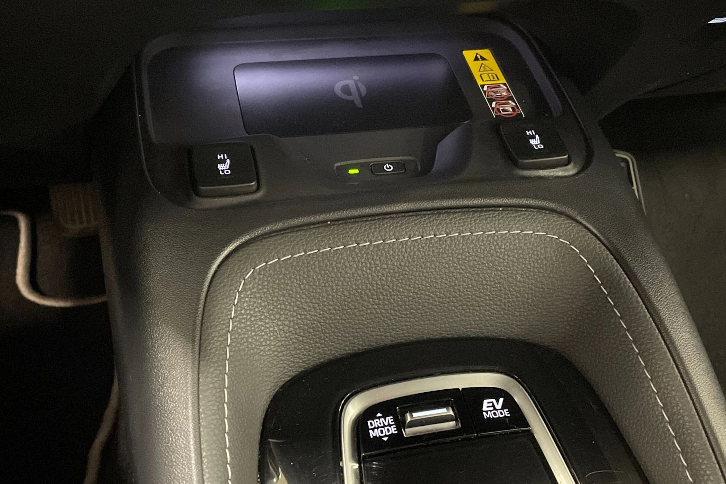 valkoinen Toyota Corolla 2024 kuva 29.