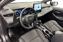 harmaa Toyota Corolla 2024 kuva 6.