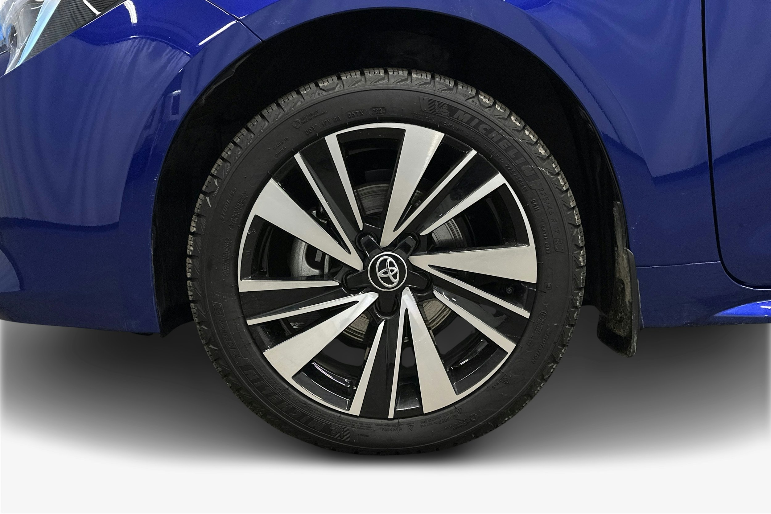 sininen Toyota Corolla 2025 kuva 11.