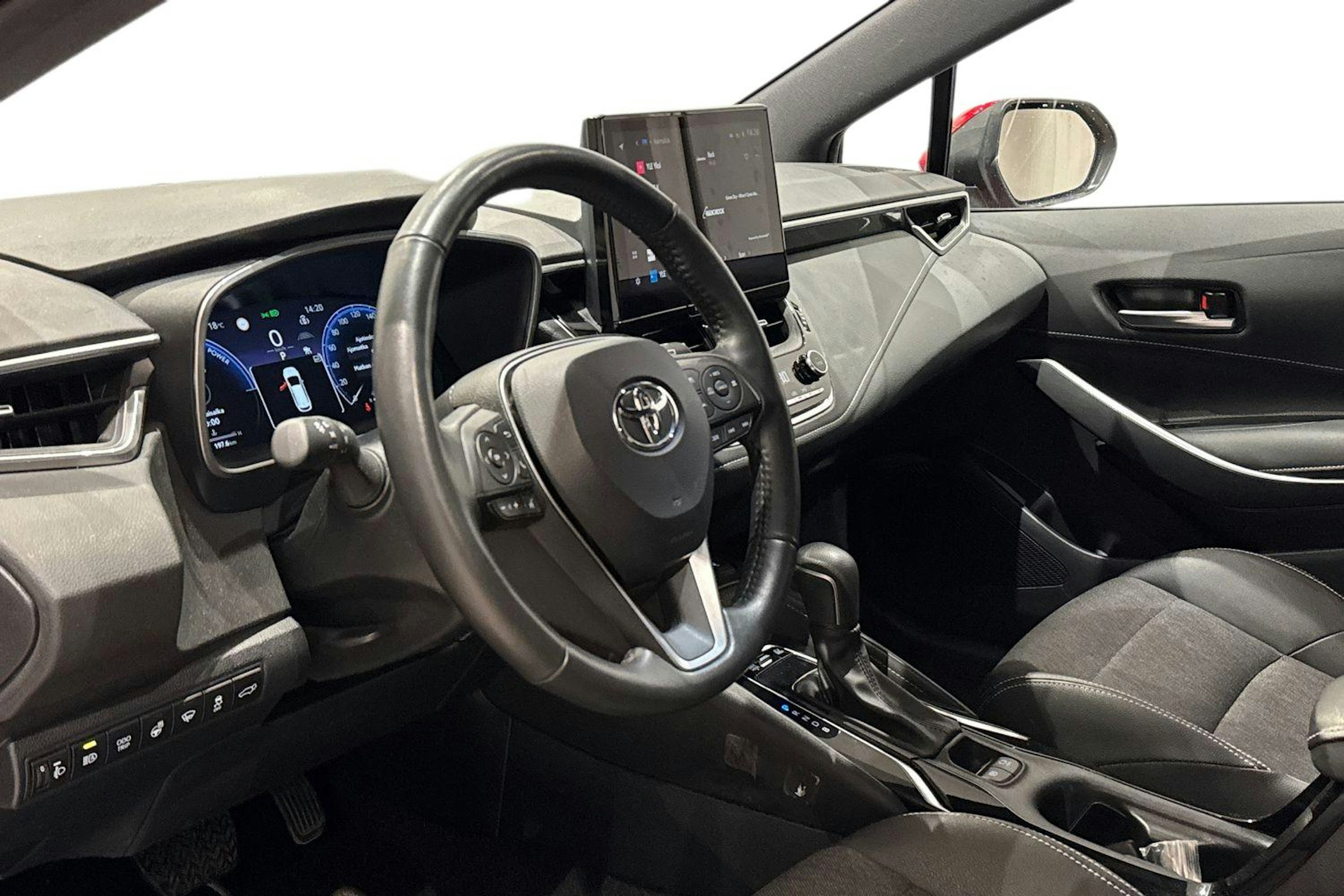 met. punainen Toyota Corolla 2025 kuva 7.