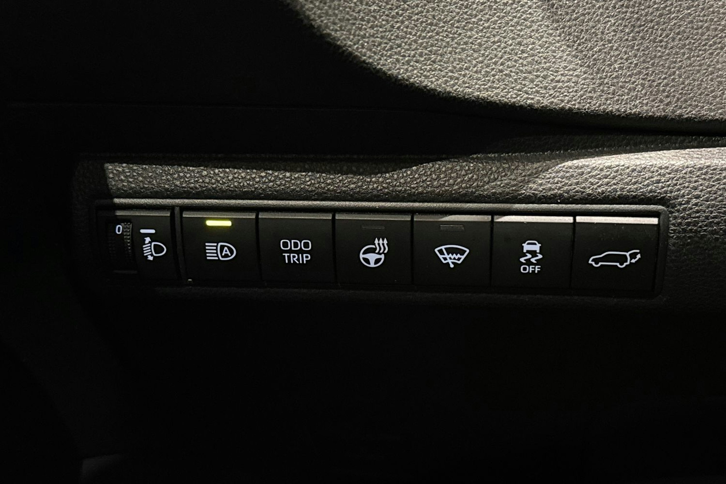 met. punainen Toyota Corolla 2025 kuva 22.