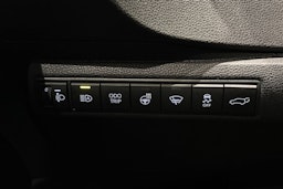 met. punainen Toyota Corolla 2025 kuva 22.