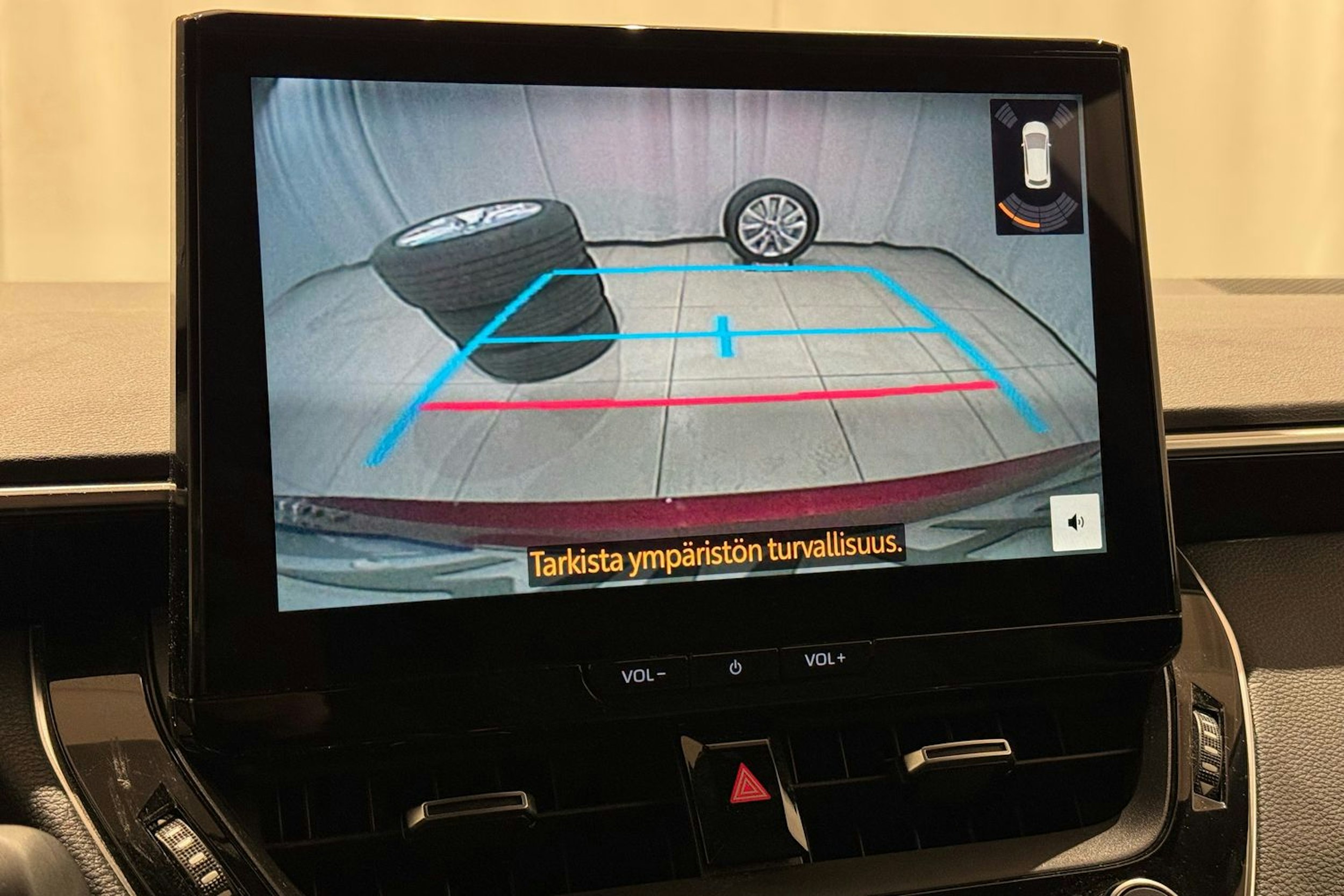 met. punainen Toyota Corolla 2025 kuva 23.