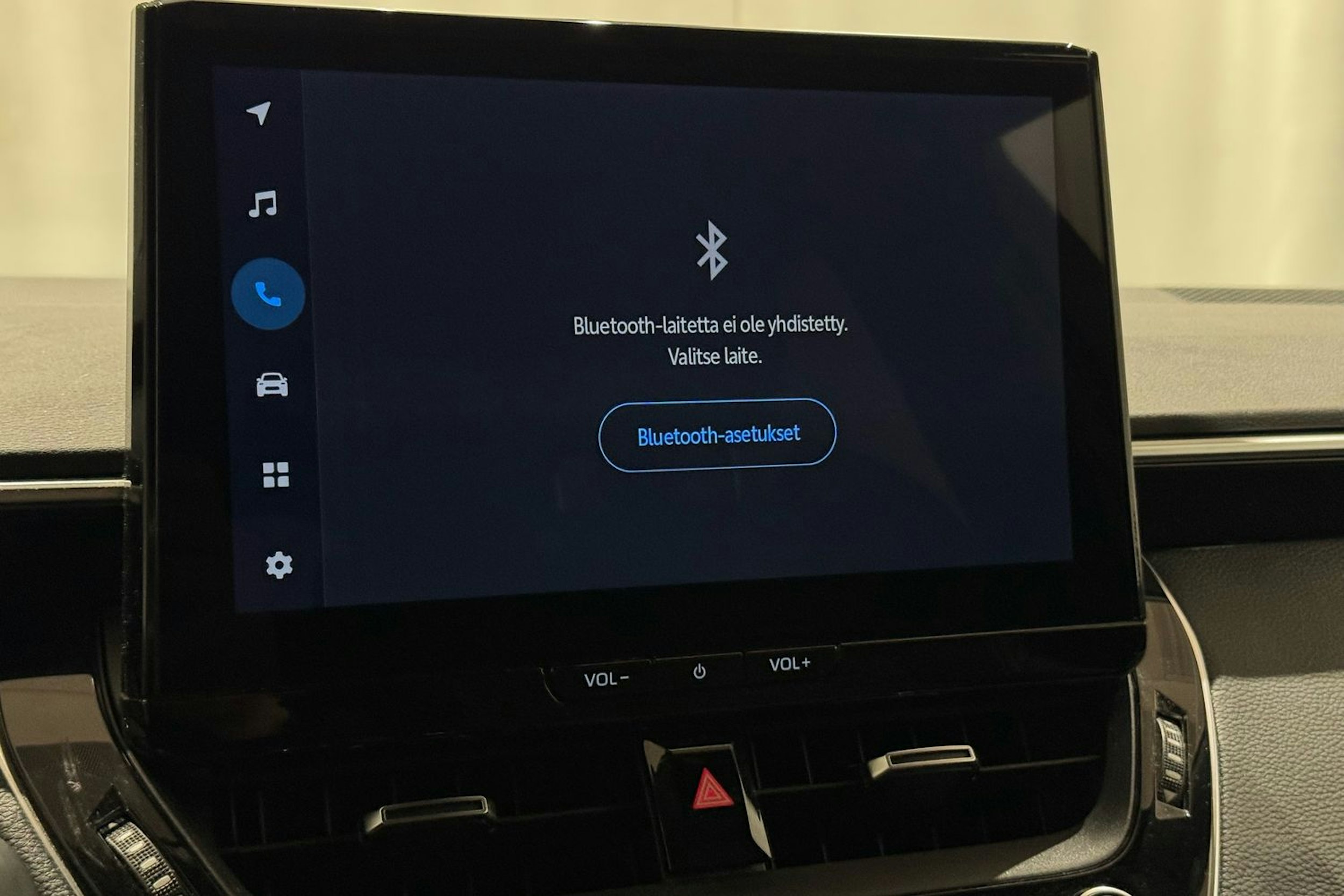 met. punainen Toyota Corolla 2025 kuva 25.