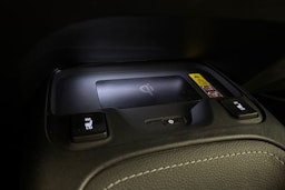 met. punainen Toyota Corolla 2025 kuva 27.